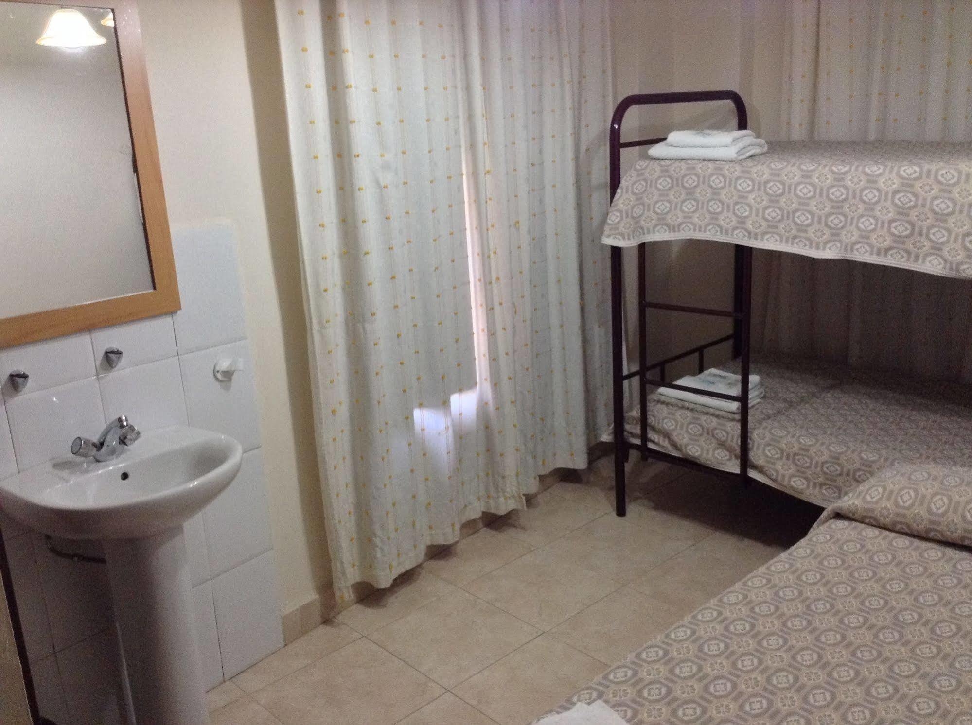 Pension La Milagrosa Гранада Экстерьер фото