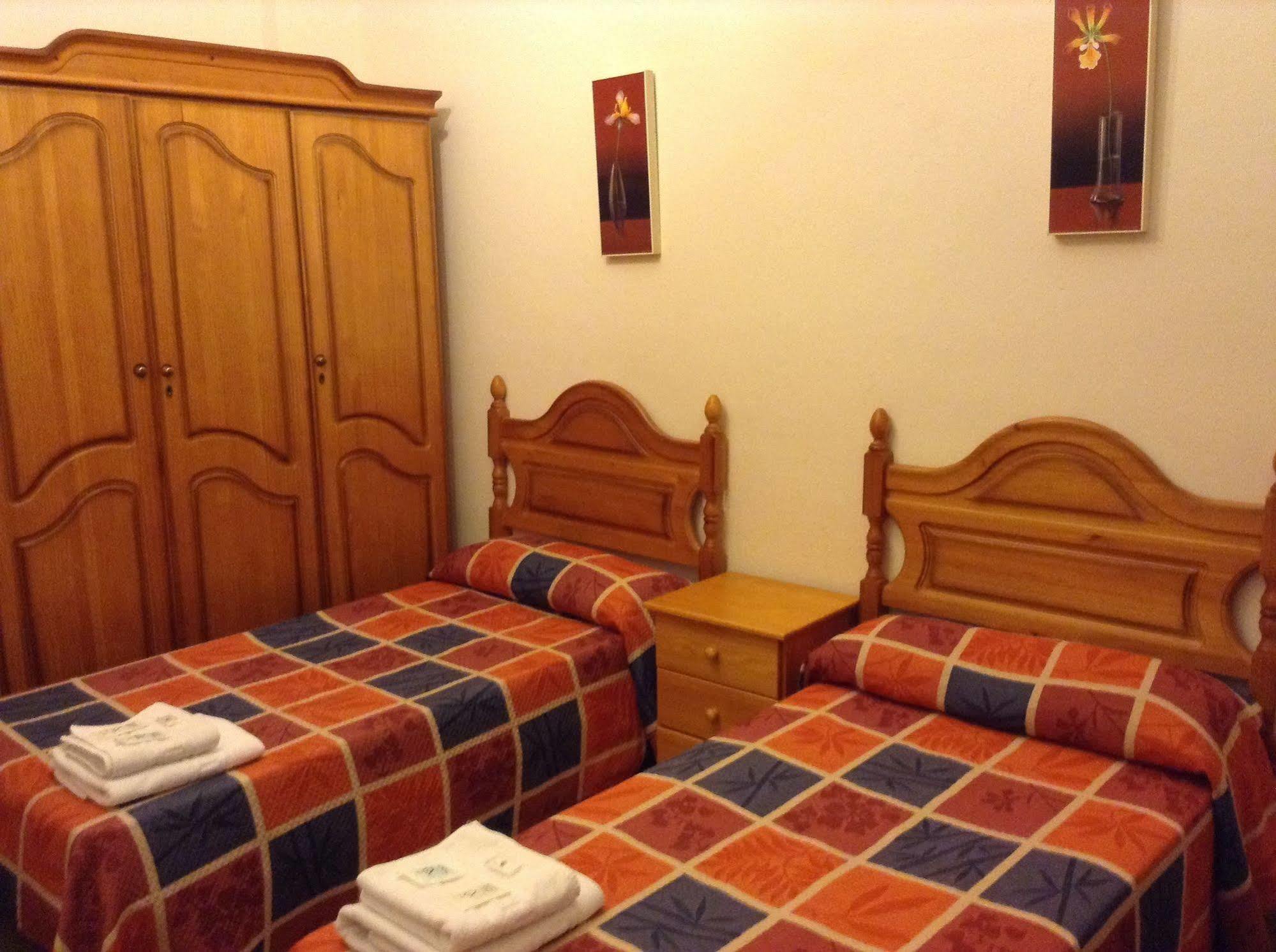 Pension La Milagrosa Гранада Экстерьер фото
